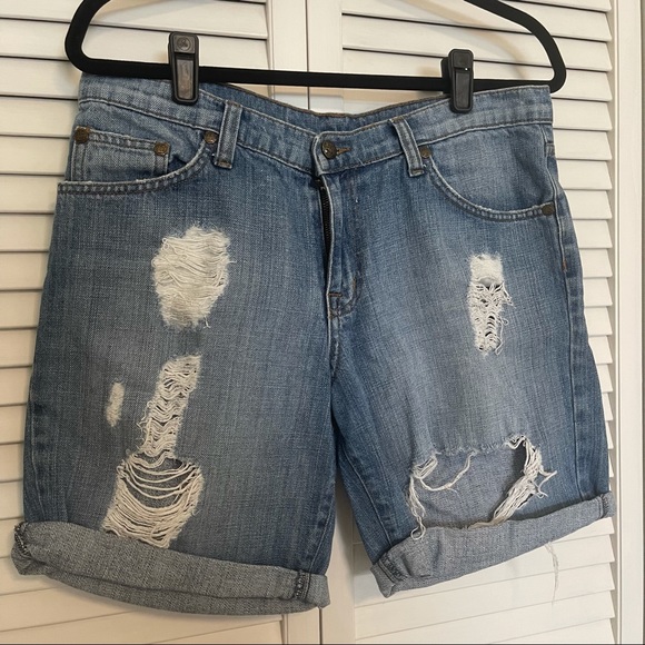 LF Era of Chaos distressed jean shorts - Picture 2 of 16